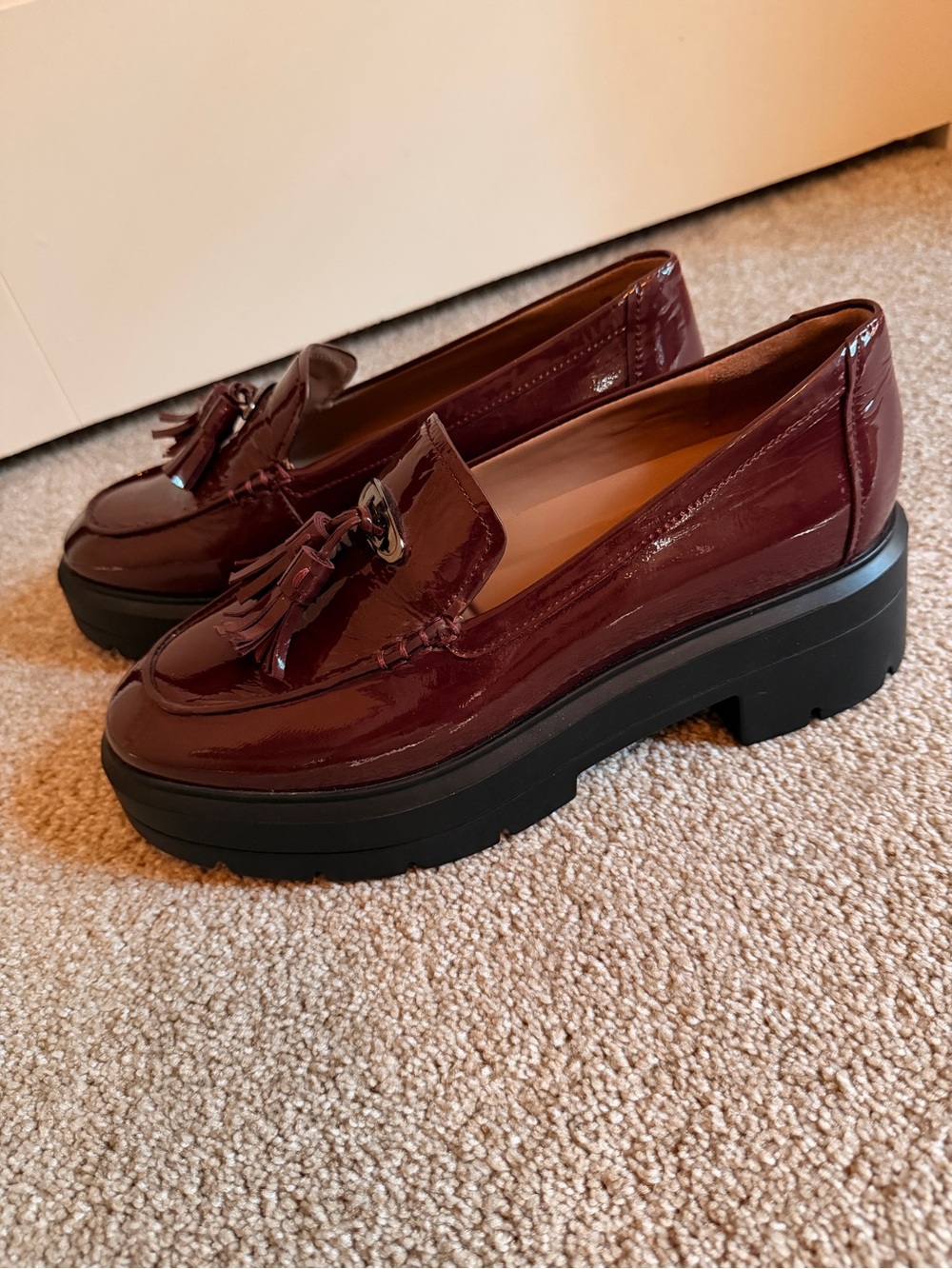 Women’s Naturalizer Burgundy Patent Tassel Loafers with Lug Sole